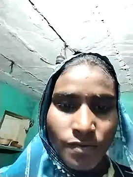 Big Lovexx online show from February 2026 04:29:01 PM