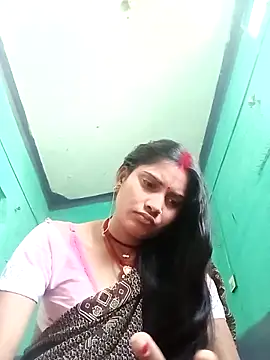 Snapshot of Pushpa_hotty chatting on April 2026 03:40:02 AM Pushpa hotty online show from April 2026 03:40:02 AM