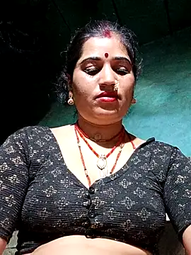 Hot kamla online show from May 2026 11:00:02 PM