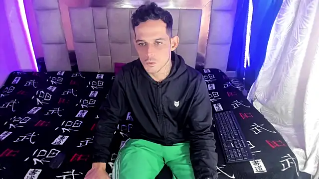 Sexybigjefffx online show from November 2025 05:02:01 PM