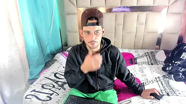 Sexybigjefffx online show from December 2025 06:36:02 PM