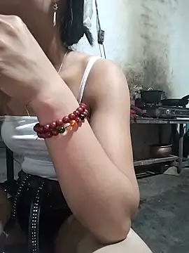 gugu0022 online show from April 2026 12:31:02 PM