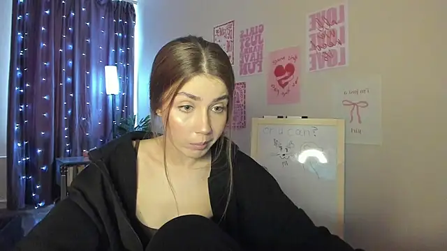 Aurora Glow21 online show from March 2026 12:28:02 PM