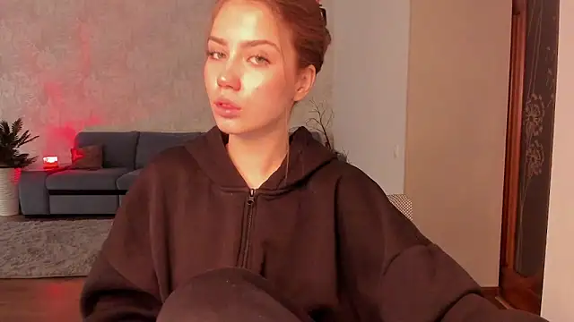 Aurora Glow21 online show from April 2026 04:41:02 AM