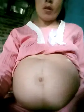 Snapshot of Micky_baby chatting on May 2026 09:23:01 AM Micky baby online show from May 2026 09:23:01 AM