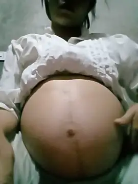 Snapshot of Micky_baby chatting on May 2026 03:21:01 PM Micky baby online show from May 2026 03:21:01 PM