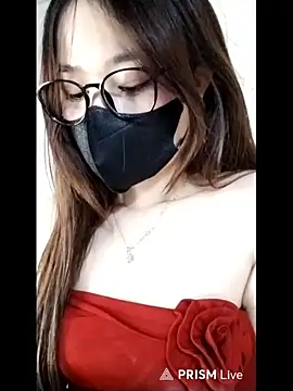 Snapshot of MiCandy-Lovee chatting on November 2025 05:33:02 AM MiCandy-Lovee online show from November 2025 05:33:02 AM