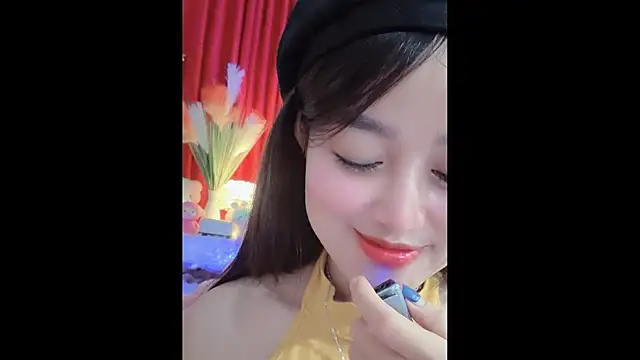 MiCandy-Lovee online show from December 2025 07:32:01 AM