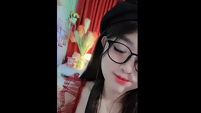 MiCandy-Lovee online show from December 2025 03:58:02 PM