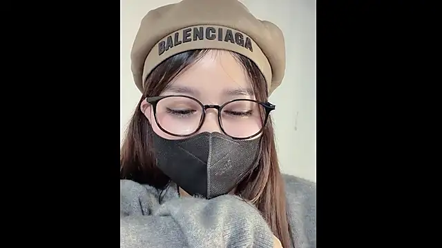 MiCandy-Lovee online show from November 2025 05:49:02 PM