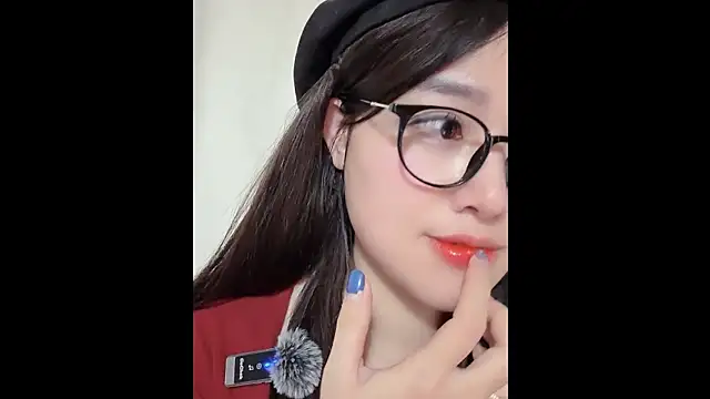 MiCandy-Lovee online show from November 2025 06:30:01 PM