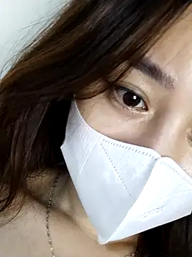 Snapshot of MiCandy-Lovee chatting on November 2025 04:44:01 PM MiCandy-Lovee online show from November 2025 04:44:01 PM