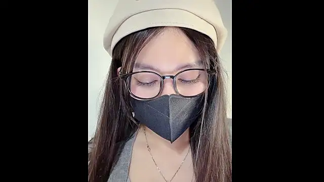 MiCandy-Lovee online show from November 2025 01:22:01 PM