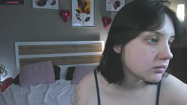 hey tessa online show from February 2026 08:18:01 PM