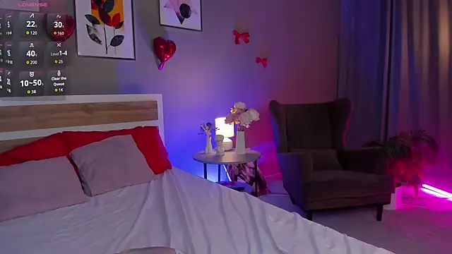 hey tessa online show from February 2026 07:58:01 PM