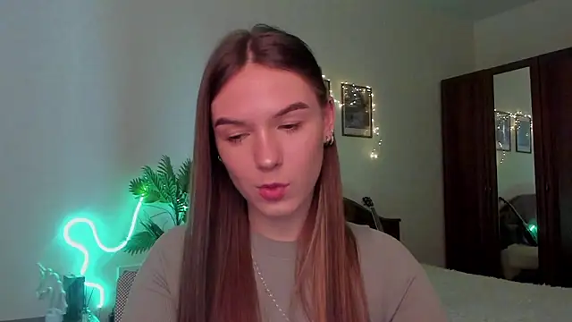 luna lust 212 online show from March 2026 01:04:02 PM