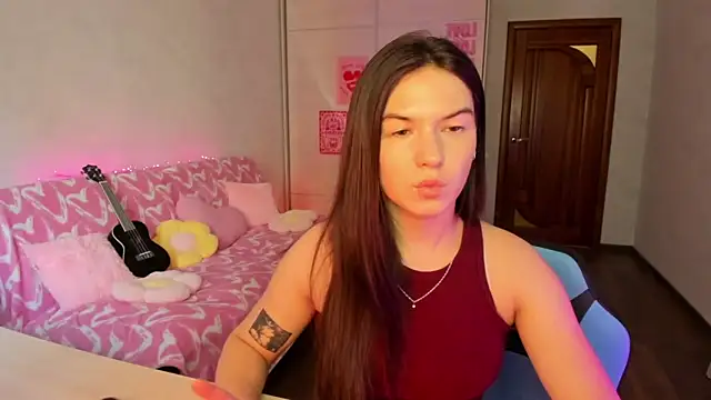 Snapshot of luna_lust_212 chatting on June 2026 04:10:02 AM luna lust 212 online show from June 2026 04:10:02 AM