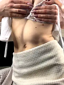 Shy Vivi online show from November 2025 02:06:02 PM