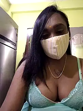 Dharshini98 online show from February 2026 07:55:02 PM