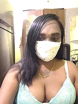 Dharshini98 online show from February 2026 11:27:02 PM