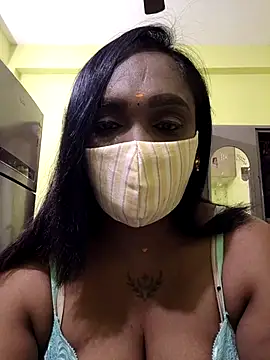 Dharshini98 online show from February 2026 05:25:01 PM