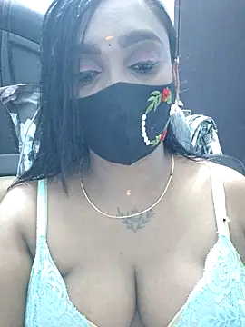 Dharshini98 online show from March 2026 06:52:02 PM