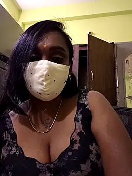 Dharshini98 online show from February 2026 12:45:01 PM