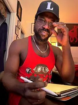 SirDaddylicious online show from November 2025 09:18:01 PM