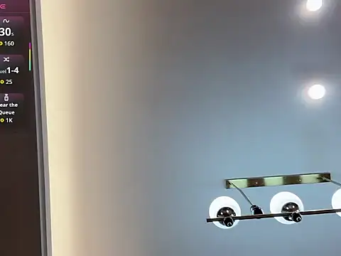 Snapshot of Butterbear chatting on November 2025 11:10:02 AM Butterbear online show from November 2025 11:10:02 AM