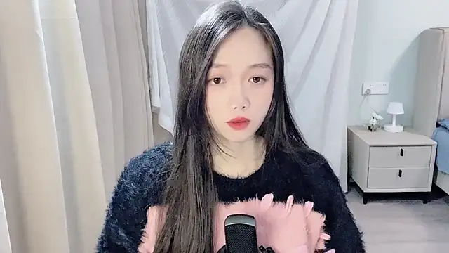 BoiI2u online show from December 2025 03:17:01 PM