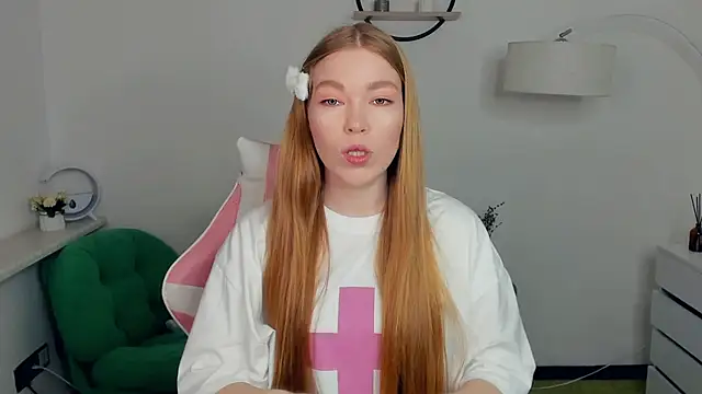 LavetaShiroma online show from November 2025 07:47:01 PM