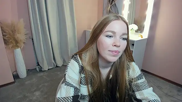 LavetaShiroma online show from November 2025 04:10:01 PM