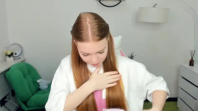 LavetaShiroma online show from November 2025 07:58:02 PM