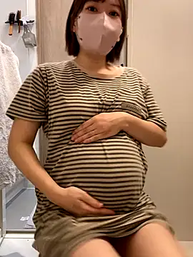 Snapshot of yun_cute chatting on November 2025 01:05:01 PM yun cute online show from November 2025 01:05:01 PM