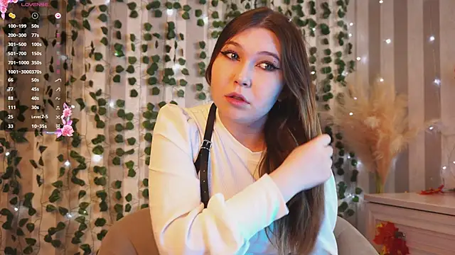 Snapshot of cheeky_cherry_ chatting on November 2025 03:37:01 PM cheeky cherry online show from November 2025 03:37:01 PM