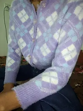 Vanshika sharma12 online show from December 2025 03:49:02 PM