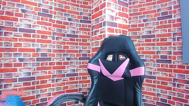 Nyra Rose online show from December 2025 04:28:01 AM