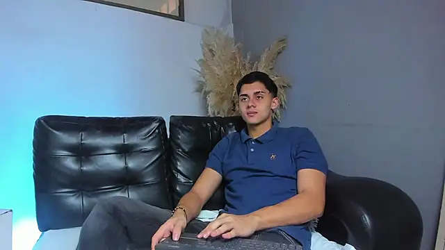 ZeusBrant online show from March 2026 01:27:02 PM