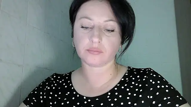 Snapshot of MelinaAx chatting on June 2026 08:10:01 PM MelinaAx online show from June 2026 08:10:01 PM