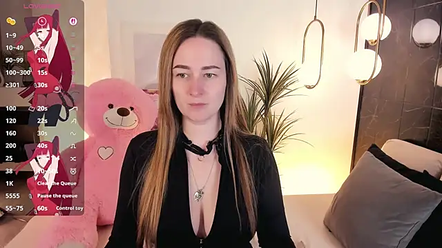 Snapshot of EmmaBloomm chatting on July 2026 12:07:01 AM EmmaBloomm online show from July 2026 12:07:01 AM