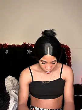 Weendolyn  online show from December 2025 04:00:01 AM