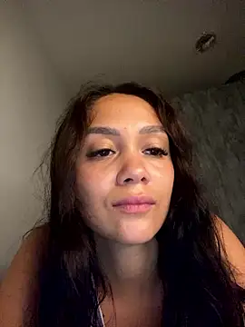 carolsapequinha online show from March 2026 08:45:02 PM