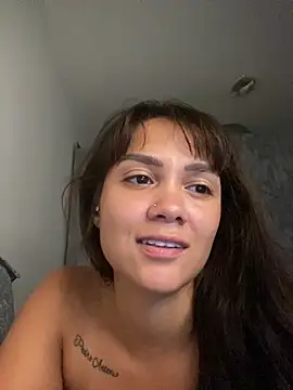 carolsapequinha online show from April 2026 03:39:02 PM