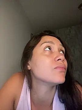 carolsapequinha online show from February 2026 11:02:01 PM