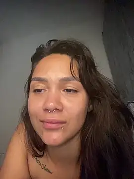 carolsapequinha online show from July 2026 03:45:02 PM