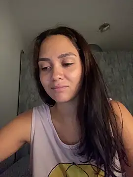 carolsapequinha online show from April 2026 01:34:02 PM