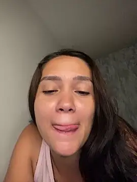 carolsapequinha online show from February 2026 10:28:01 AM