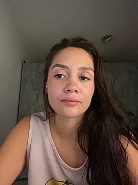 carolsapequinha online show from April 2026 12:23:01 AM