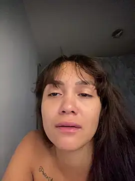 carolsapequinha online show from May 2026 11:29:02 AM