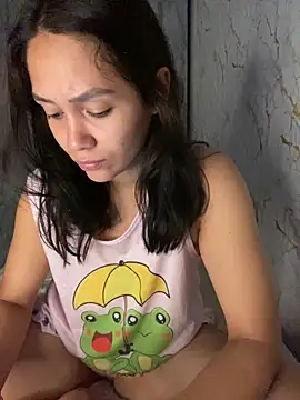 carolsapequinha online show from December 2025 12:32:02 PM